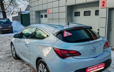 Opel Astra J, 2012 год, 1 350 000 рублей, 3 фотография