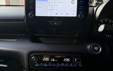 Toyota Yaris, 2021 год, 4 100 000 рублей, 7 фотография