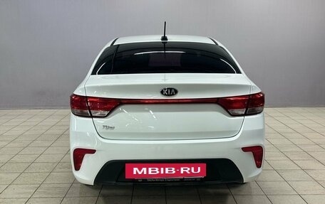 KIA Rio IV, 2017 год, 1 370 000 рублей, 6 фотография
