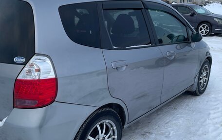 Honda Fit III, 2002 год, 615 000 рублей, 3 фотография