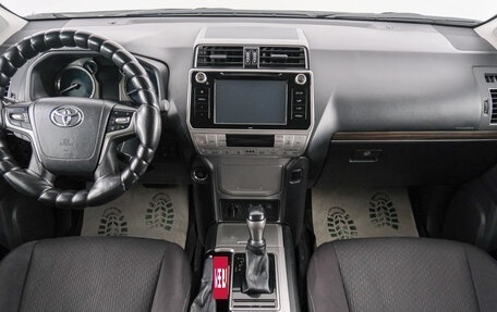 Toyota Land Cruiser Prado 150 рестайлинг 2, 2017 год, 6 199 000 рублей, 11 фотография