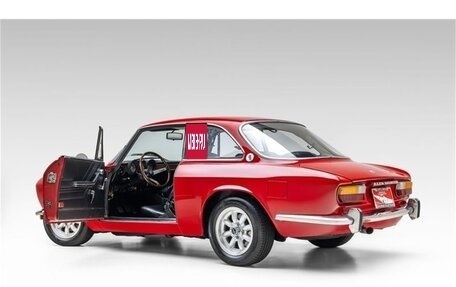 Alfa Romeo Spider I, 1974 год, 6 024 000 рублей, 12 фотография