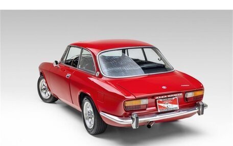 Alfa Romeo Spider I, 1974 год, 6 024 000 рублей, 13 фотография