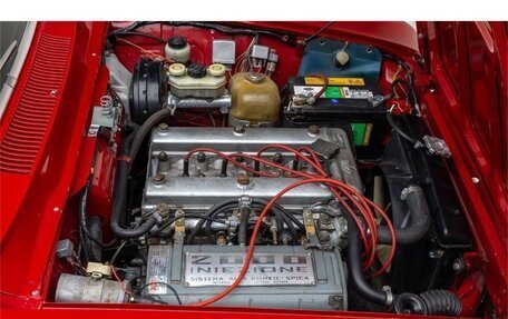 Alfa Romeo Spider I, 1974 год, 6 024 000 рублей, 32 фотография