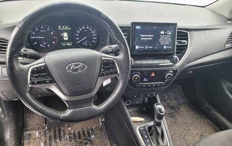 Hyundai Solaris II рестайлинг, 2022 год, 1 570 000 рублей, 11 фотография