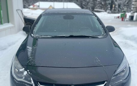 Opel Astra J, 2012 год, 650 000 рублей, 1 фотография