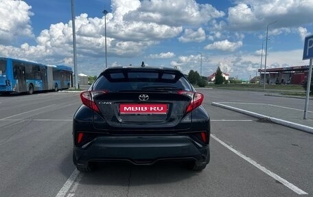 Toyota C-HR I рестайлинг, 2019 год, 1 900 000 рублей, 1 фотография