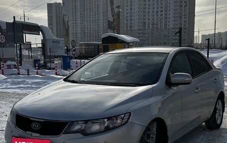 KIA Cerato III, 2010 год, 700 000 рублей, 3 фотография