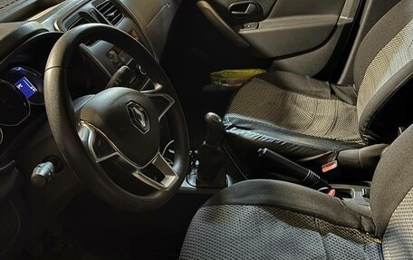 Renault Logan II, 2019 год, 1 290 000 рублей, 4 фотография