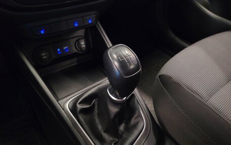 Hyundai Solaris II рестайлинг, 2017 год, 1 049 000 рублей, 12 фотография