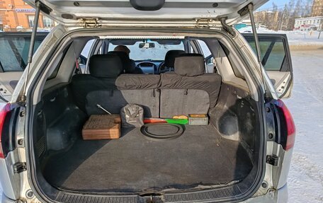 Nissan Wingroad III, 2001 год, 330 000 рублей, 10 фотография