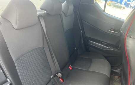 Toyota C-HR I рестайлинг, 2019 год, 1 900 000 рублей, 9 фотография