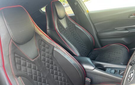 Toyota C-HR I рестайлинг, 2019 год, 1 900 000 рублей, 10 фотография