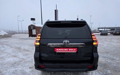 Toyota Land Cruiser Prado 150 рестайлинг 2, 2021 год, 7 200 000 рублей, 3 фотография