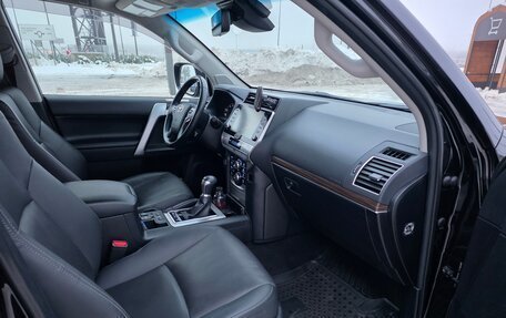 Toyota Land Cruiser Prado 150 рестайлинг 2, 2021 год, 7 200 000 рублей, 5 фотография