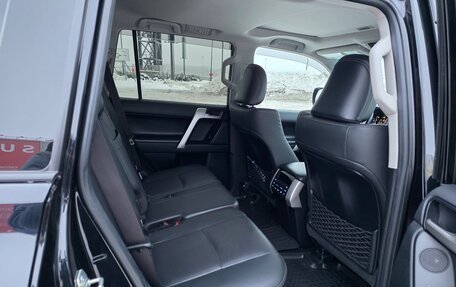 Toyota Land Cruiser Prado 150 рестайлинг 2, 2021 год, 7 200 000 рублей, 8 фотография