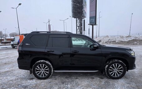 Toyota Land Cruiser Prado 150 рестайлинг 2, 2021 год, 7 200 000 рублей, 4 фотография