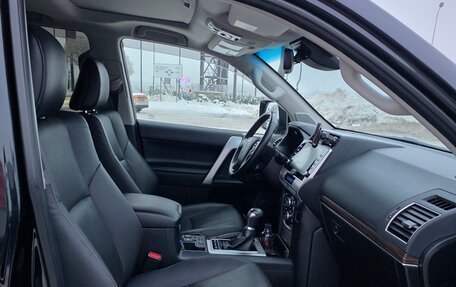 Toyota Land Cruiser Prado 150 рестайлинг 2, 2021 год, 7 200 000 рублей, 7 фотография