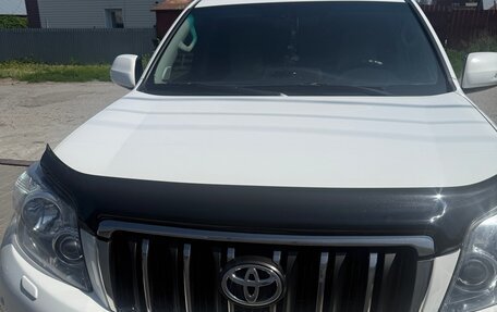 Toyota Land Cruiser Prado 150 рестайлинг 2, 2011 год, 3 200 000 рублей, 10 фотография