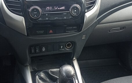 Mitsubishi L200 IV рестайлинг, 2017 год, 1 720 000 рублей, 11 фотография