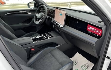 Volkswagen Tiguan, 2025 год, 4 900 000 рублей, 7 фотография