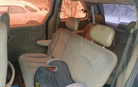 Chrysler Voyager IV, 2001 год, 455 000 рублей, 11 фотография