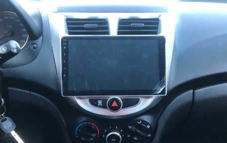 Hyundai Solaris II рестайлинг, 2011 год, 503 000 рублей, 12 фотография