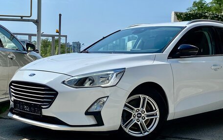 Ford Focus IV, 2018 год, 1 990 000 рублей, 2 фотография