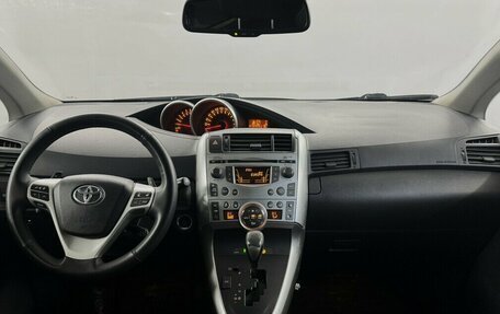 Toyota Verso I, 2011 год, 980 000 рублей, 5 фотография