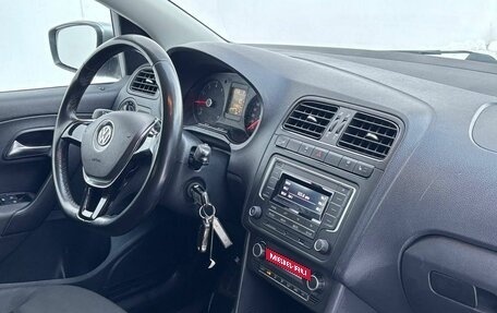 Volkswagen Polo VI (EU Market), 2017 год, 1 035 000 рублей, 19 фотография