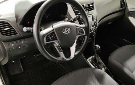 Hyundai Solaris II рестайлинг, 2016 год, 900 000 рублей, 11 фотография