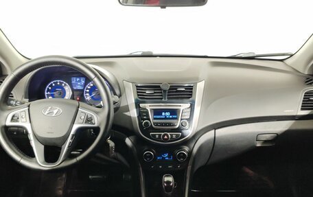 Hyundai Solaris II рестайлинг, 2016 год, 900 000 рублей, 9 фотография