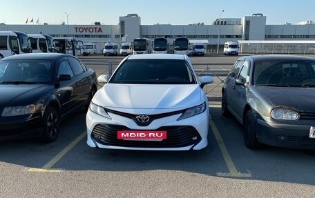 Toyota Camry, 2018 год, 2 750 000 рублей, 4 фотография