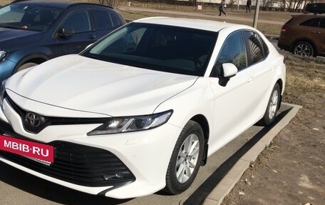 Toyota Camry, 2018 год, 2 750 000 рублей, 6 фотография