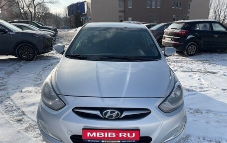 Hyundai Solaris II рестайлинг, 2013 год, 830 000 рублей, 1 фотография