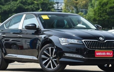 Skoda Superb III рестайлинг, 2025 год, 2 300 000 рублей, 1 фотография