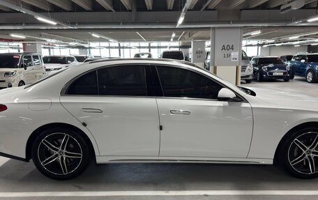 Mercedes-Benz E-Класс, 2023 год, 5 фотография