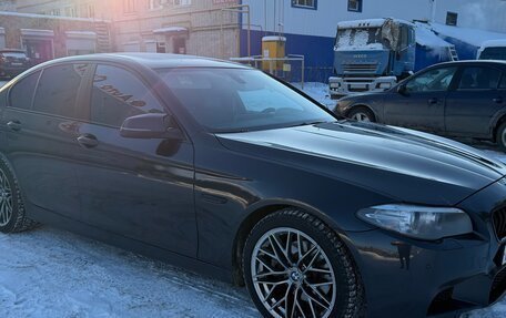 BMW 5 серия, 2014 год, 1 700 000 рублей, 3 фотография