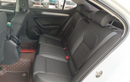 Skoda Superb III рестайлинг, 2022 год, 2 800 000 рублей, 6 фотография