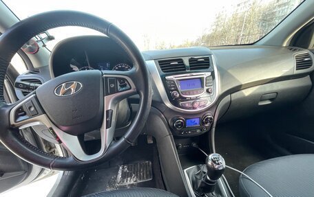 Hyundai Solaris II рестайлинг, 2013 год, 830 000 рублей, 8 фотография