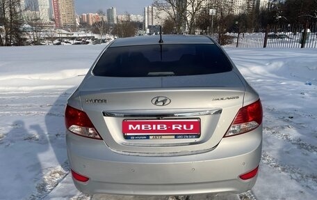Hyundai Solaris II рестайлинг, 2013 год, 830 000 рублей, 3 фотография