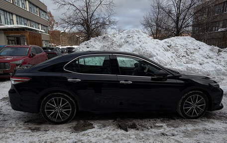 Toyota Camry, 2023 год, 3 990 000 рублей, 10 фотография