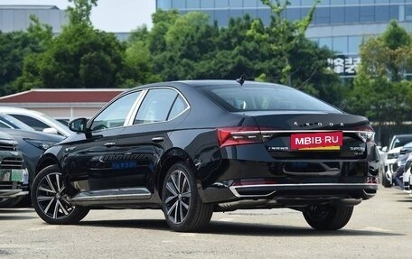 Skoda Superb III рестайлинг, 2025 год, 2 300 000 рублей, 4 фотография