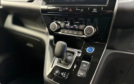 Nissan Serena IV, 2021 год, 2 500 000 рублей, 7 фотография