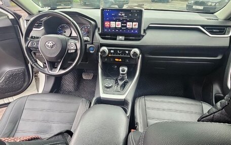 Toyota RAV4, 2020 год, 3 500 000 рублей, 10 фотография