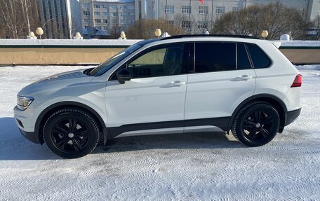 Volkswagen Tiguan II, 2019 год, 2 550 000 рублей, 2 фотография