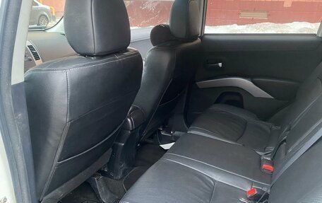 Mitsubishi Outlander III рестайлинг 3, 2012 год, 1 370 000 рублей, 4 фотография