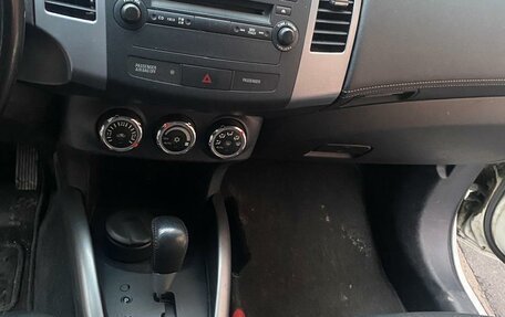 Mitsubishi Outlander III рестайлинг 3, 2012 год, 1 370 000 рублей, 2 фотография