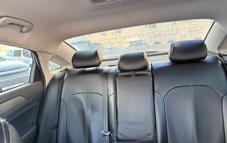 Hyundai Sonata VII, 2018 год, 900 000 рублей, 13 фотография