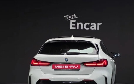 BMW 1 серия, 2021 год, 2 937 000 рублей, 2 фотография